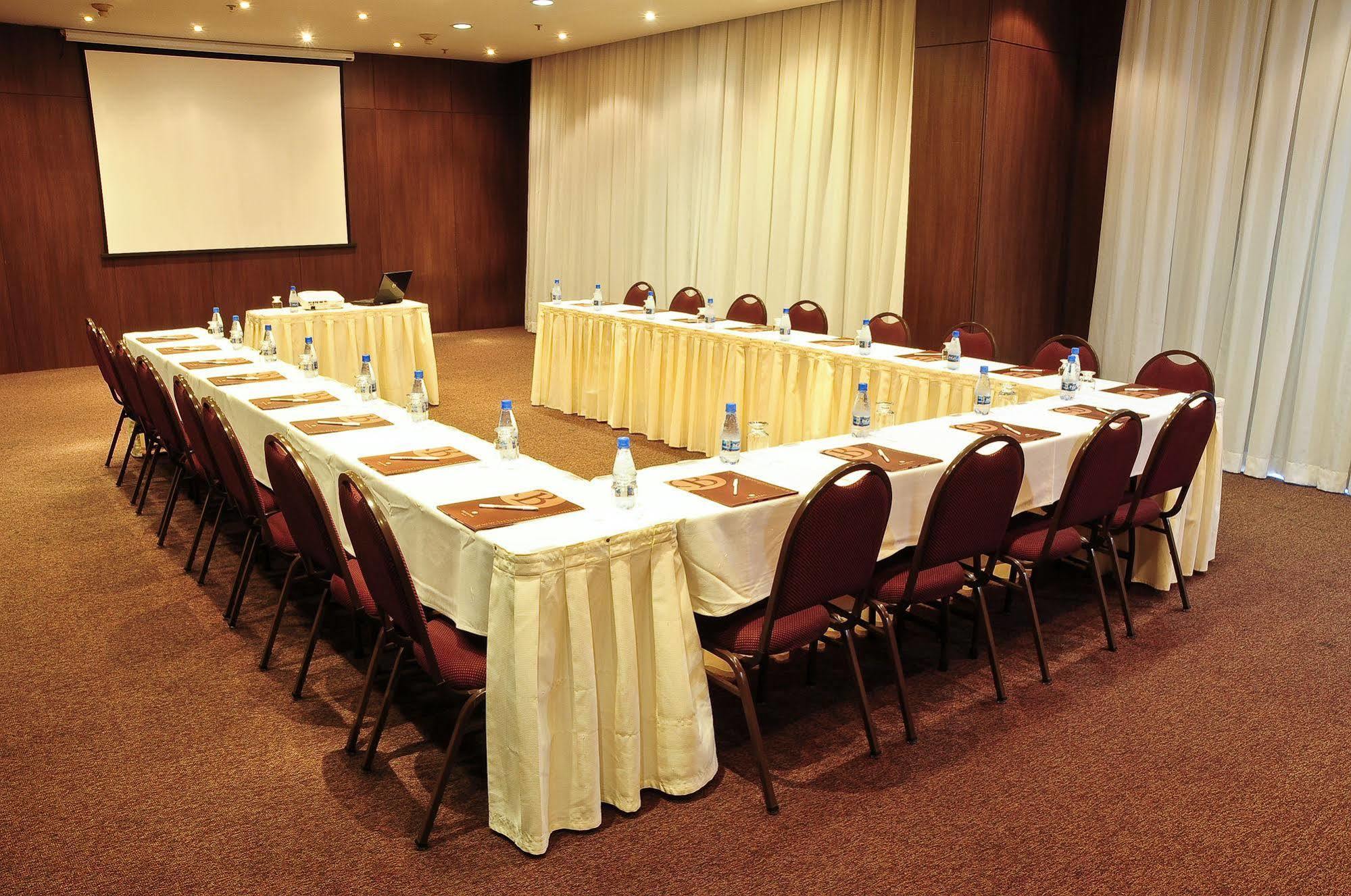 Bristol Merit Hotel Μπέλο Οριζόντε Εξωτερικό φωτογραφία